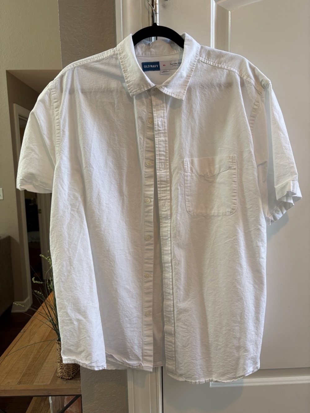 Old Navy Men’s White Short-Sleeve Button-Down Shirt